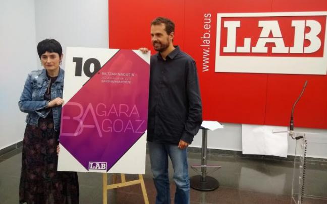 Garbiñe Aranburu e Igor Arroyo, ayer martes en la presentación.