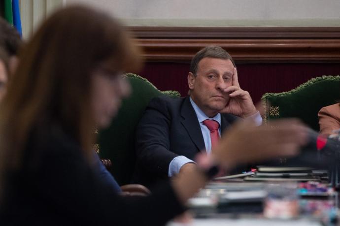 El edil Javier Labairu (Navarra Suma), en un pleno municipal.