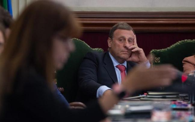El edil Javier Labairu (Navarra Suma), en un pleno municipal. El edil Javier Labairu (Navarra Suma), en un pleno municipal.