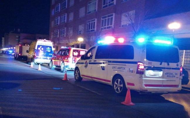 Servicios de emergencias fuera de la vivienda donde se produjo el incendio