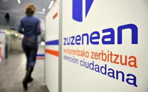 Las oficinas de Zuzenean prestan atención directa al público.