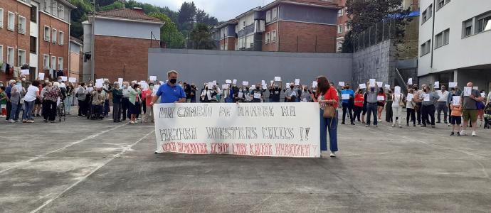 Vecinos del barrio de Lanbarketa rechazan el cambio de nombre de dos de sus calles.