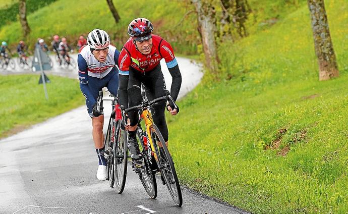 Mikel Landa, al ataque durante la etapa que finalizó en Sestola en el pasado Giro de Italia, que abandonó por una durísima caída.