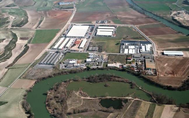 Vista aérea del polo químico de Lantarón.