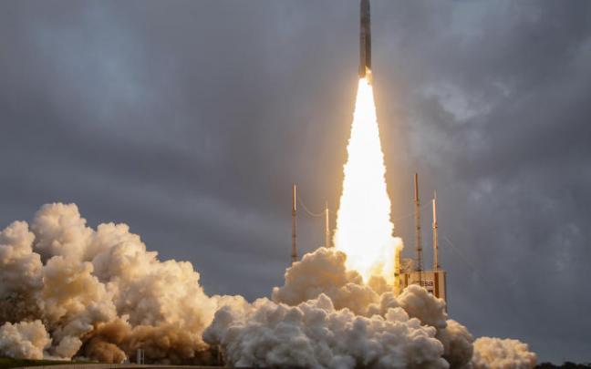 El telescopio fue lanzado el 25 de diciembre desde el puerto espacial europeo de Kourou en la Guayana Francesa. El telescopio fue lanzado el 25 de diciembre desde el puerto espacial europeo de Kourou en la Guayana Francesa.