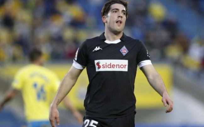 Larrazabal se lamenta en un momento del partido.