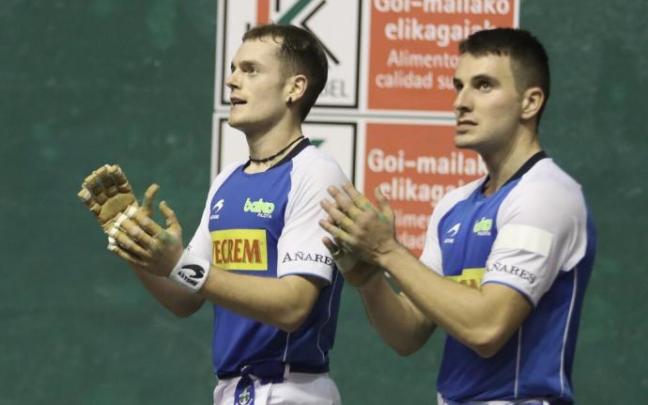 Unai Laso y Ander Imaz celebran un triunfo en el Parejas este año.