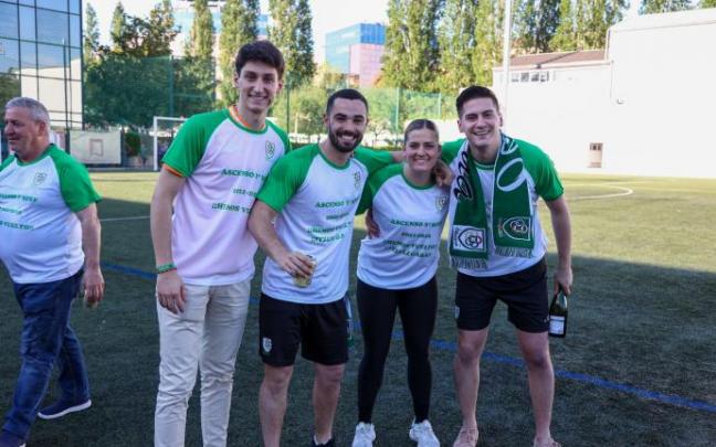 Javier Lázaro, Álvaro Gómez, Leticia Arbizu (fisioterapeuta) y Pablo Laspalas. Javier Lázaro, Álvaro Gómez, Leticia Arbizu (fisioterapeuta) y Pablo Laspalas.