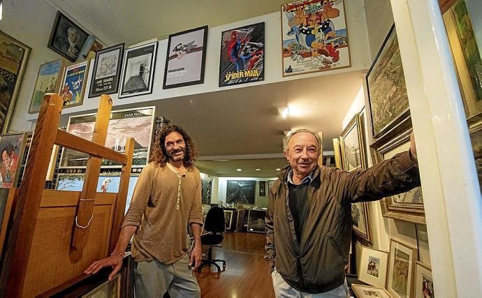 Gorka Santamaría junto a su padre, José Miguel Santamaría, en el Rincón del Arte. Foto: Ruben Plaza