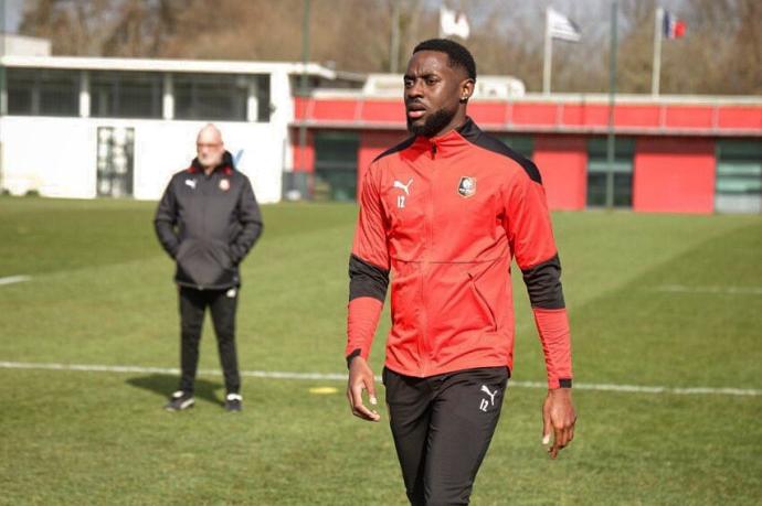 Léa Siliki, durante un entrenamiento con el Rennes