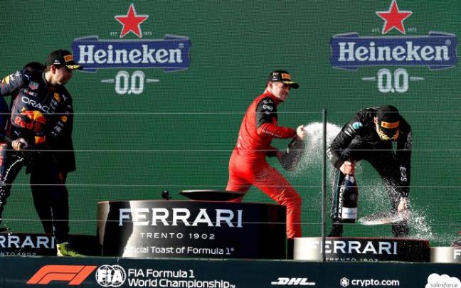 Leclerc lidera ahora el Mundial con 71 puntos