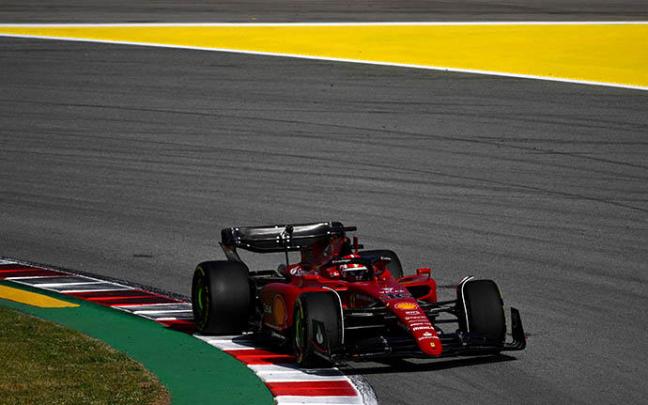 Leclerc durante los entrenamientos en Montmeló. Leclerc durante los entrenamientos en Montmeló.