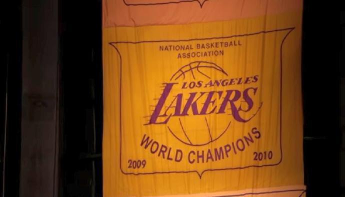 Imagen del trailer de 'Los LA Lakers de Jerry Buss'.