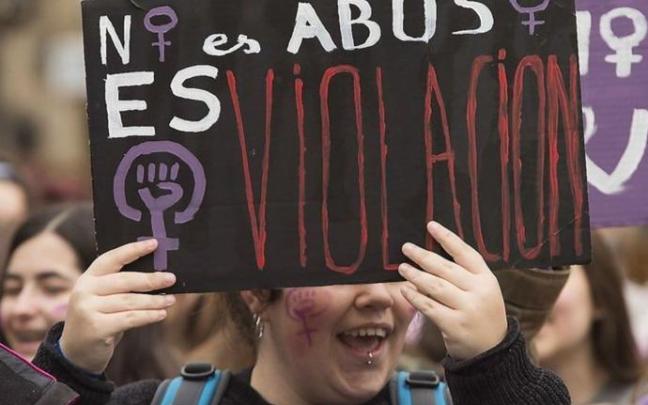 Una manifestación contra una violación Una manifestación contra una violación