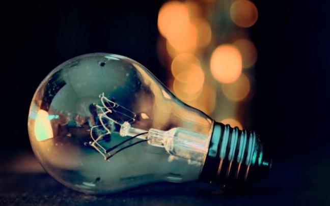 El precio de luz se dispara este miércoles un 14,4% y toca su tercer máximo El precio de luz se dispara este miércoles un 14,4% y toca su tercer máximo