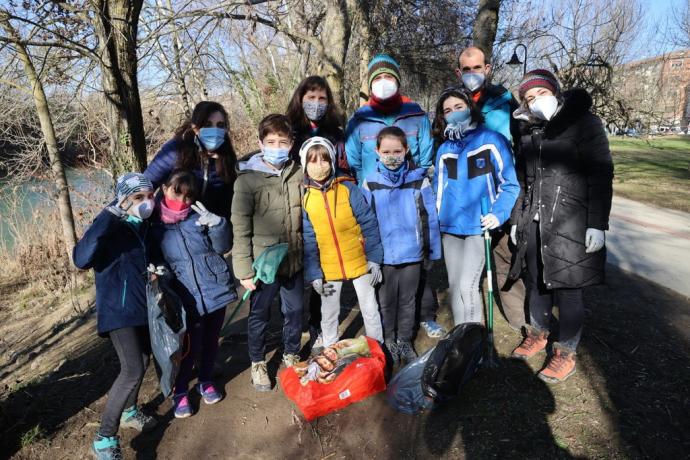 Muchos de los que se animaron a participar en la jornada acudieron en familias y con niños.