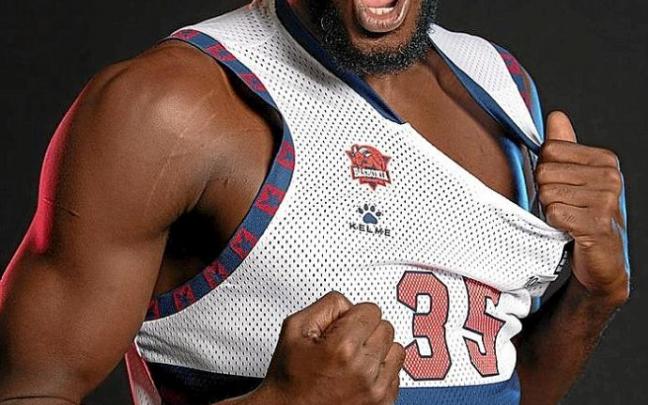 Nnoko, durante el Media Day del Baskonia. Fotos: Baskonia