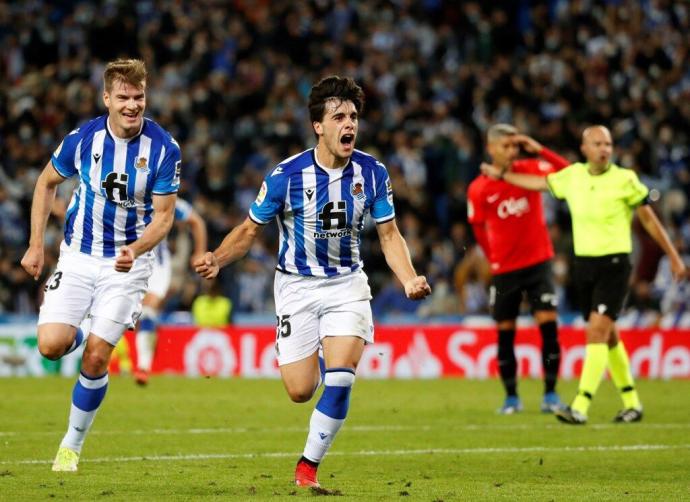 Julen Lobete celebra su gol ante el Mallorca.