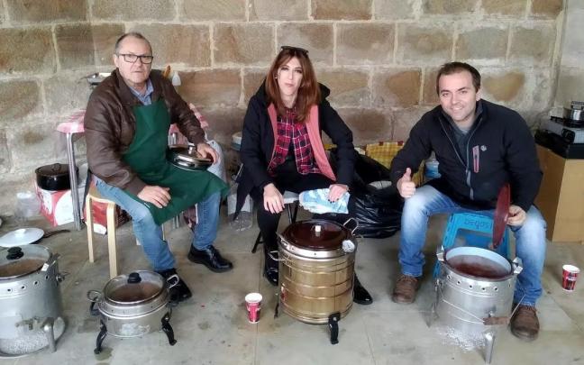 Participantes en el campeonato de Putxeras de Loiu en una edición anterior. DEIA Participantes en el campeonato de Putxeras de Loiu en una edición anterior. DEIA