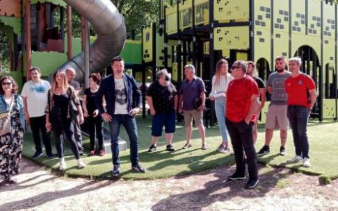 El alcalde de Loiu, Josu Andoni Begoña, presentó la feria junto a representantes del tejido asociativo. Foto: El alcalde de Loiu, Josu Andoni Begoña, presentó la feria junto a representantes del tejido asociativo. Foto: