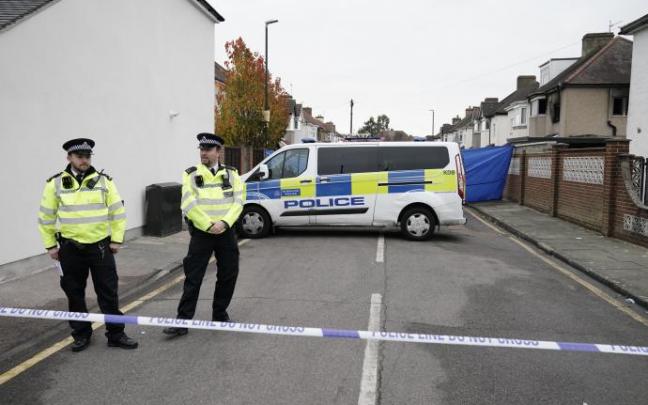 Se desconocen las causas del incendio, declarado en la planta baja de una casa de Sutton.