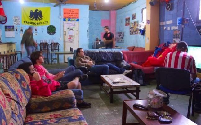 Las lonjas juveniles llevan cerradas más de un año Las lonjas juveniles llevan cerradas más de un año