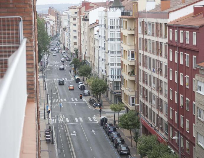 Aspecto actual de la céntrica calle Los Herrán.