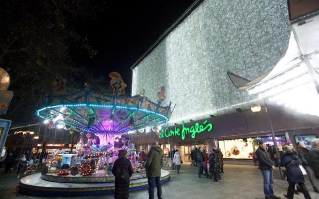 Algunas de las luces de navidad repartidas por la ciudad.