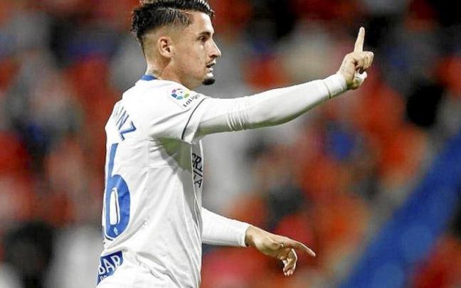 Borja Sainz y Taichi Hara, dos de los jugadores que tiene cedidos el Alavés fuera de Vitoria. Fotos: LaLiga y DNA Borja Sainz y Taichi Hara, dos de los jugadores que tiene cedidos el Alavés fuera de Vitoria. Fotos: LaLiga y DNA