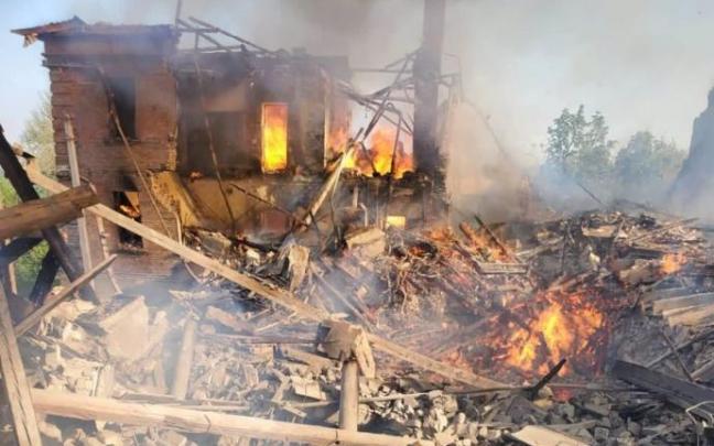 La escuela atacada en Belogorovka, Lugansk.