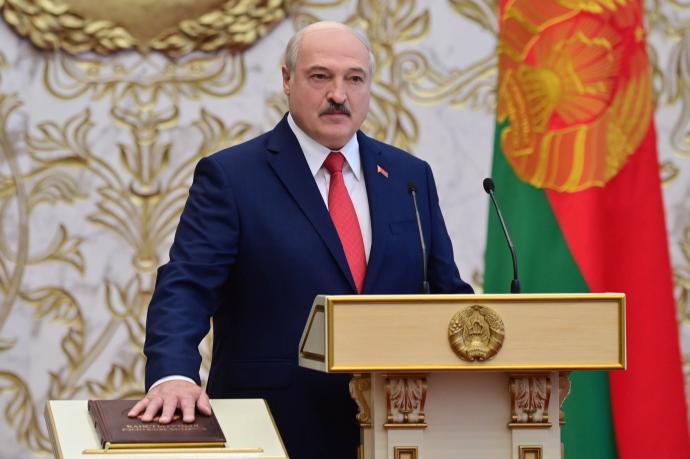 Alexander Lukashenko durante la jura de su cargo el año pasado