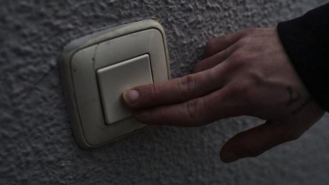 El precio de la luz supera este lunes en 1,69 euros el anterior récord del pasado jueves