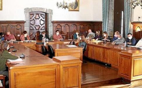 La Corporación municipal arrasatearra en un momento del Pleno que se celebró el martes.