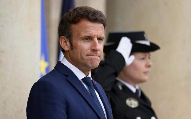 Los sondeos dan un empate a la marca de Macron y la coalición de izquierdas liderada por Melenchon. Los sondeos dan un empate a la marca de Macron y la coalición de izquierdas liderada por Melenchon.