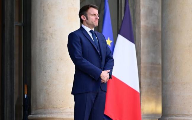 Macron. Macron.