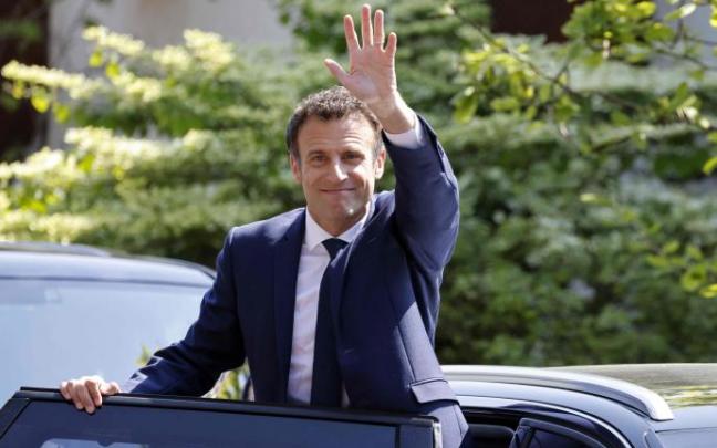 Emmanuel Macron tra acudir a votar estas elecciones. Emmanuel Macron tra acudir a votar estas elecciones.