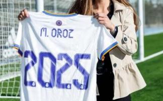 Maite Oroz posa con la camiseta de su renovación. Maite Oroz posa con la camiseta de su renovación.
