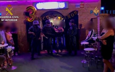 El sicario fue detenido en un pub de Torremolinos. El sicario fue detenido en un pub de Torremolinos.