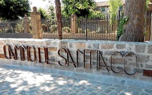 Malestar por la rotulación del Parque Camino de Santiago, solo en castellano