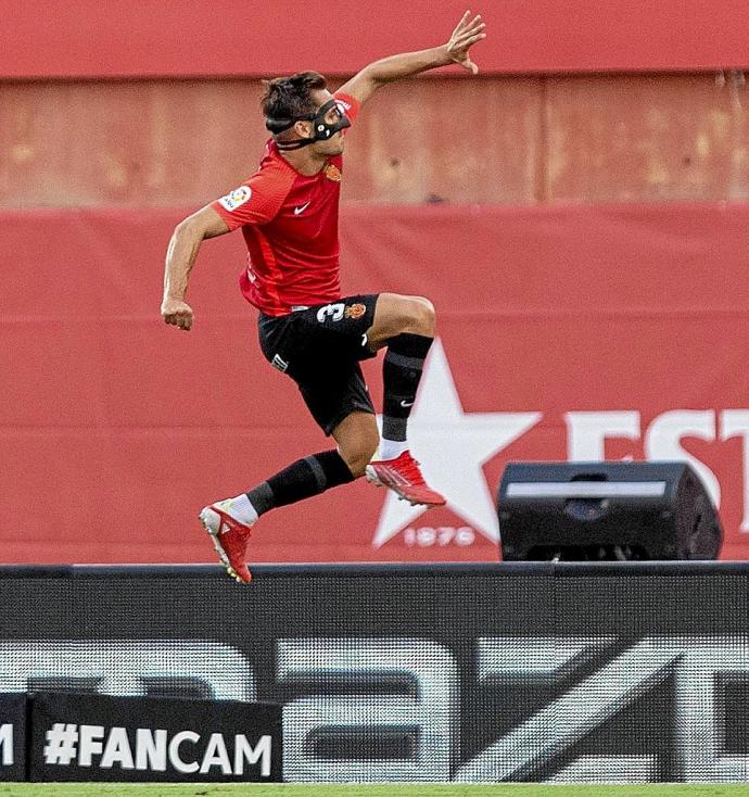 Brian Olivan celebra el gol anotado en el empate a uno del Mallorca contra el Betis. Foto: Efe