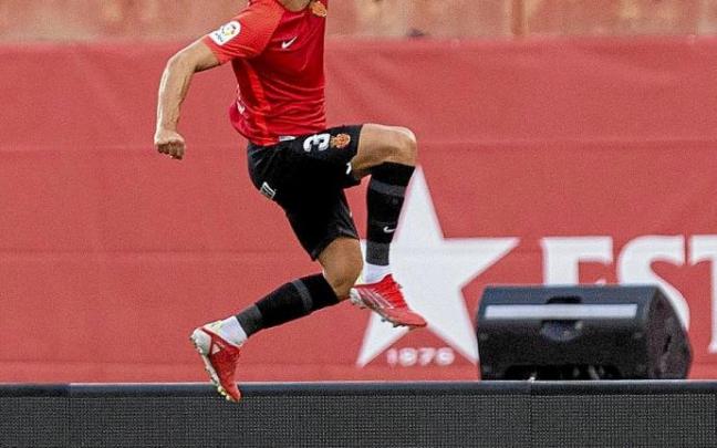 Brian Olivan celebra el gol anotado en el empate a uno del Mallorca contra el Betis. Foto: Efe