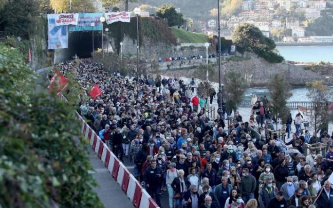 Asistentes a una manifestación a favor de los presos de ETA Asistentes a una manifestación a favor de los presos de ETA