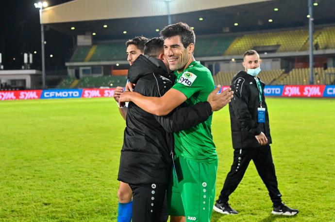 Manu García, sonriente tras una victoria en la liga chipriota