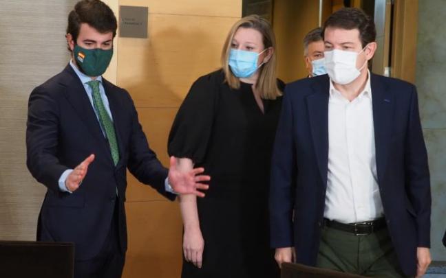 Reunión entre el candidato de Vox, Juan García-Gallardo, y el 'popular' Alfonso Fernández Mañueco.