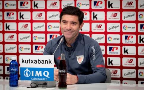 Marcelino durante la rueda de prensa.