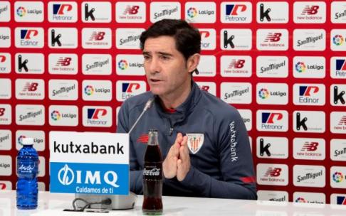 Marcelino durante la rueda de prensa.
