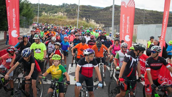 La quinta edición de la iniciativa 'Famila Pedaleetan' aspira a reunir a 300 participantes.