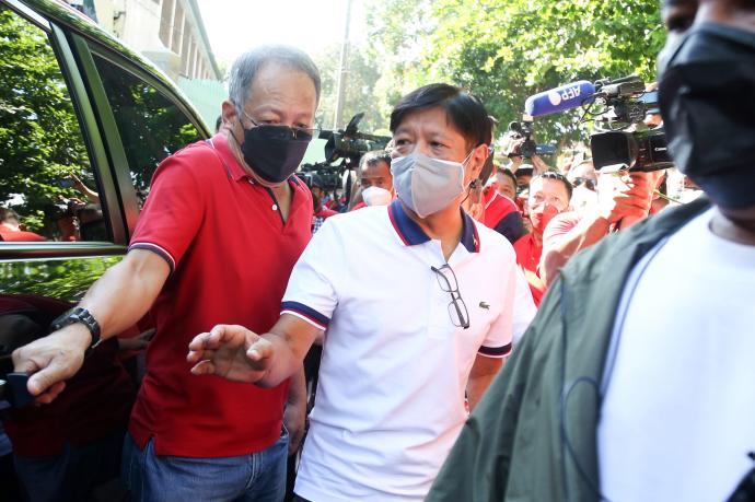 Los analistas creen que Marcos intentará frenar las investigaciones abiertas conta su familias y que aumentará la corrupción.