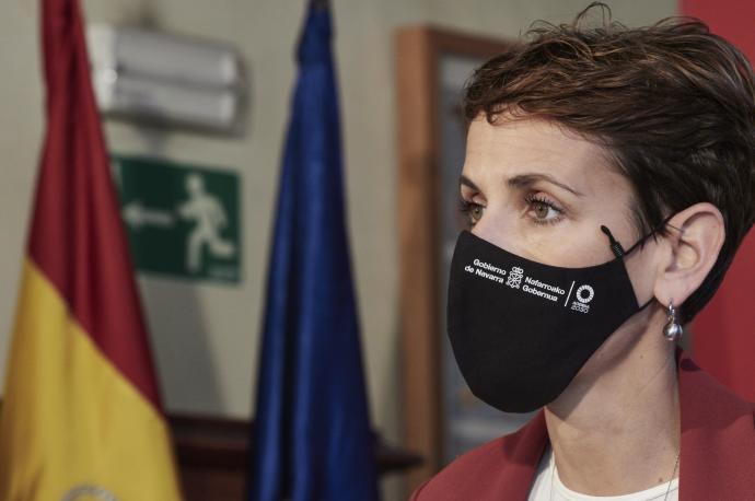 La presidenta del Gobierno de Navarra, María Chivite, en una rueda de prensa.