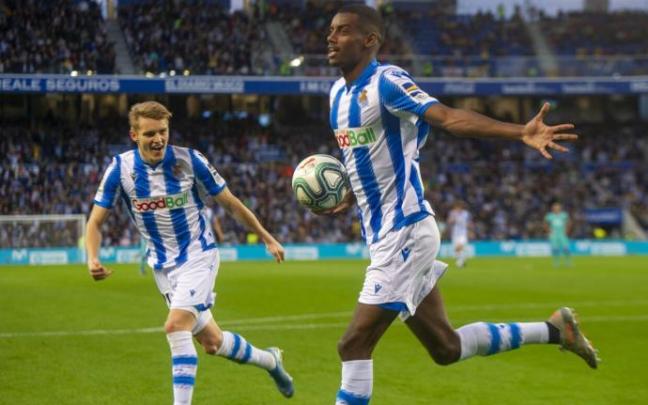Odegaard e Isak, durante la temporada 2019-20 con la Real. Odegaard e Isak, durante la temporada 2019-20 con la Real.